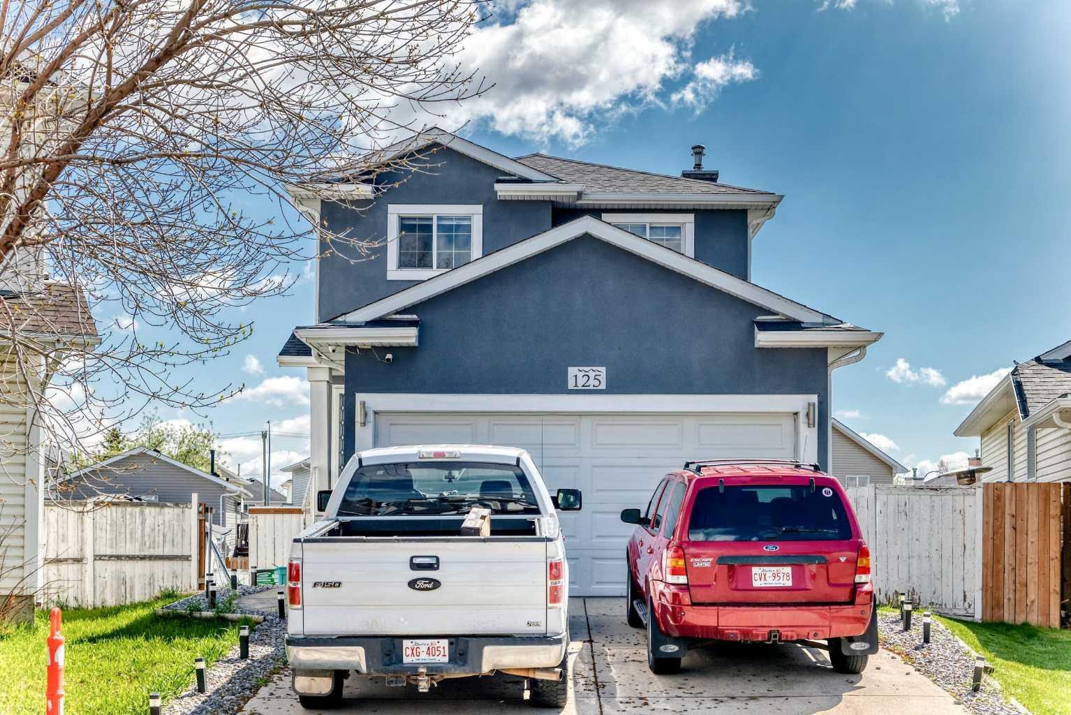 125 Coral Springs Bay NE