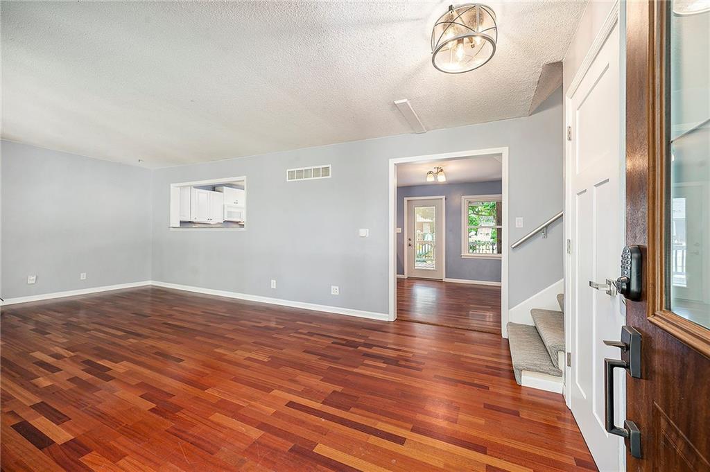 1600 NE 49th Terrace