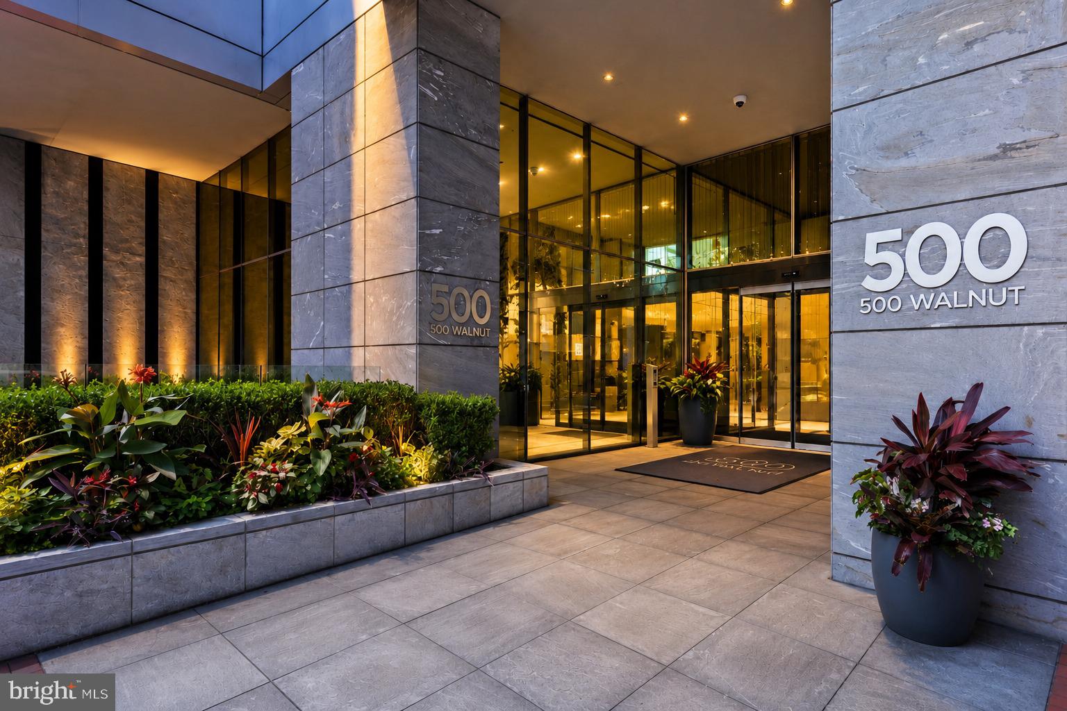 500 Walnut Street 1101/02