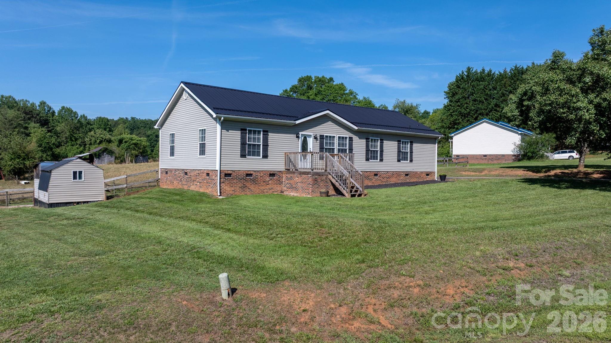 3015 Farm Pond Lane