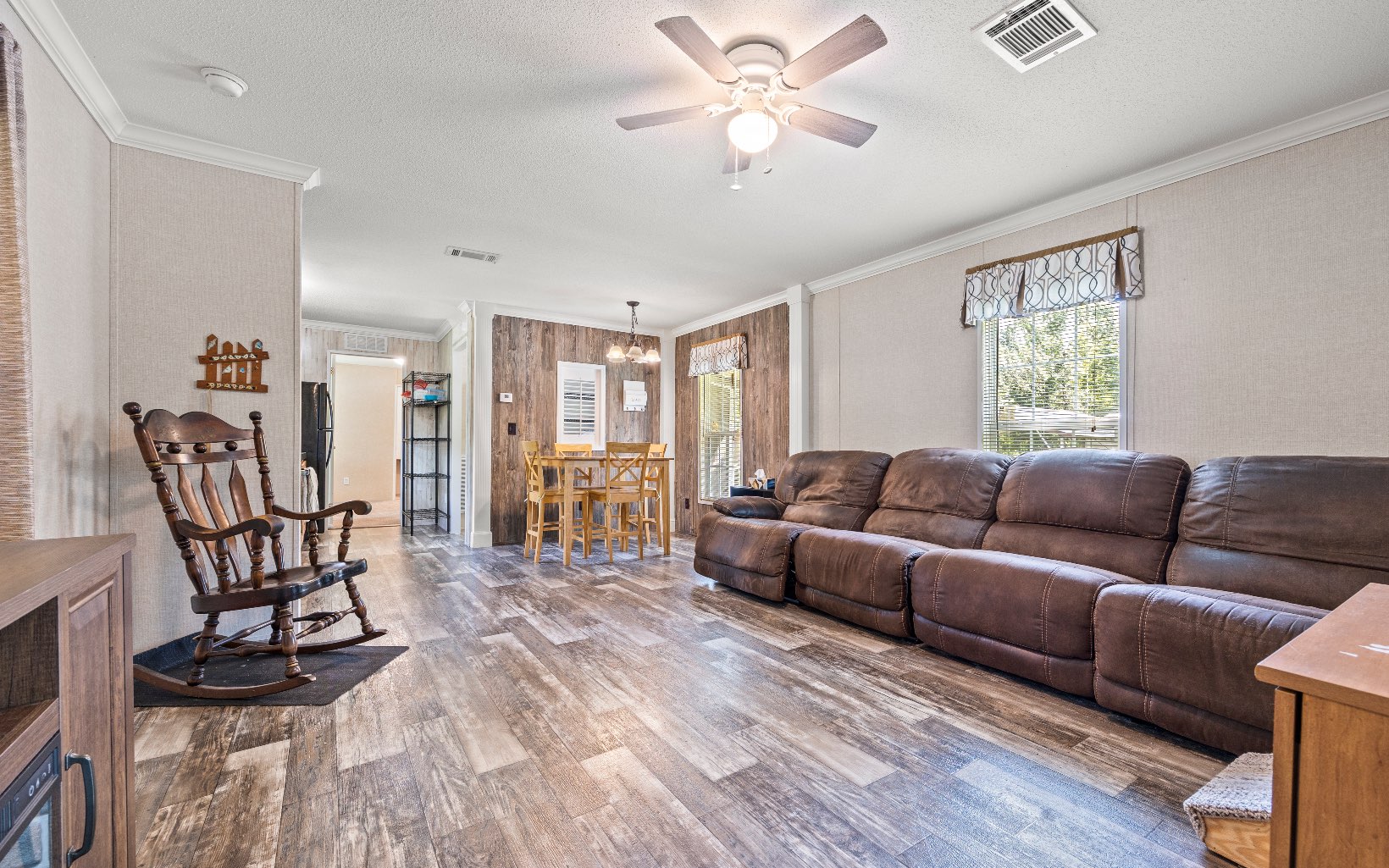 396 NE Beverly Hills Dr.