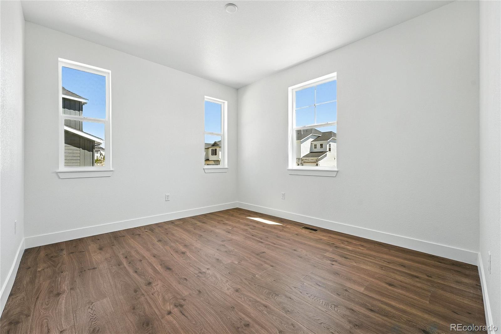 5629 Farrier Point