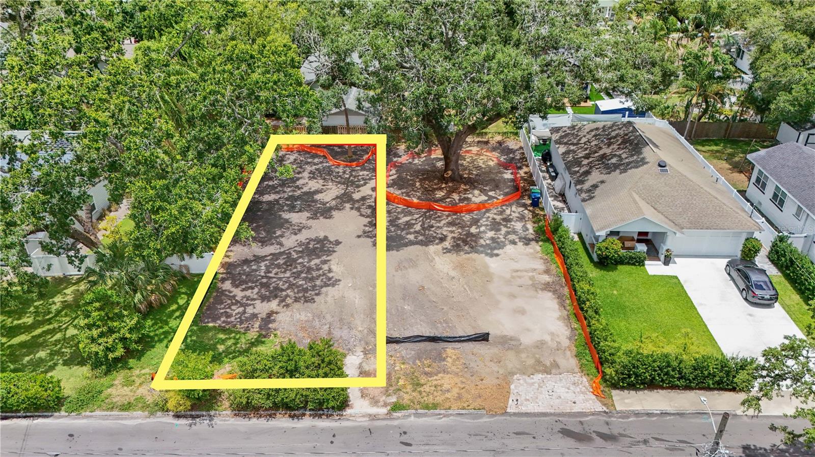 327 W Wilder