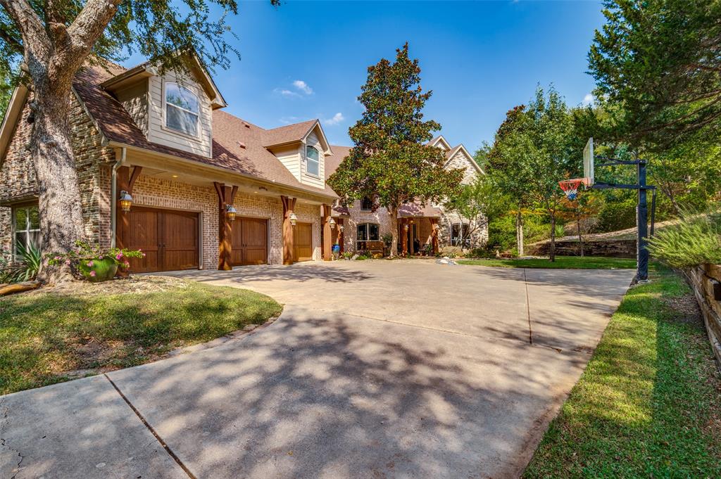 2403 Amberleaf Court