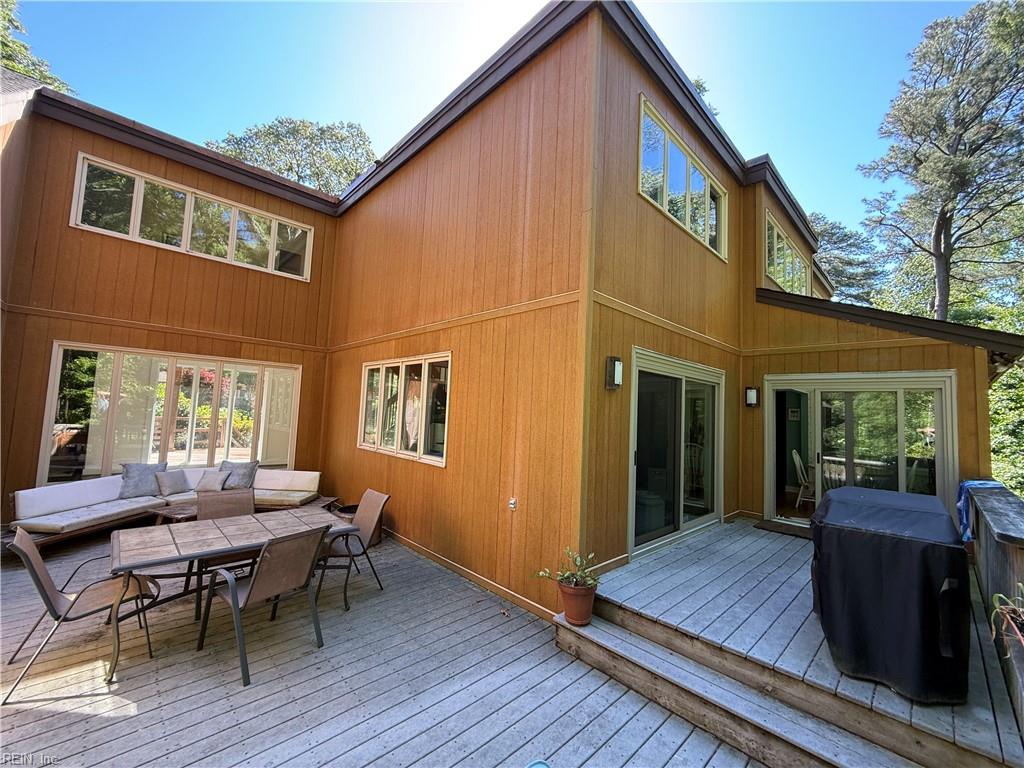 1211 Scottland Terrace