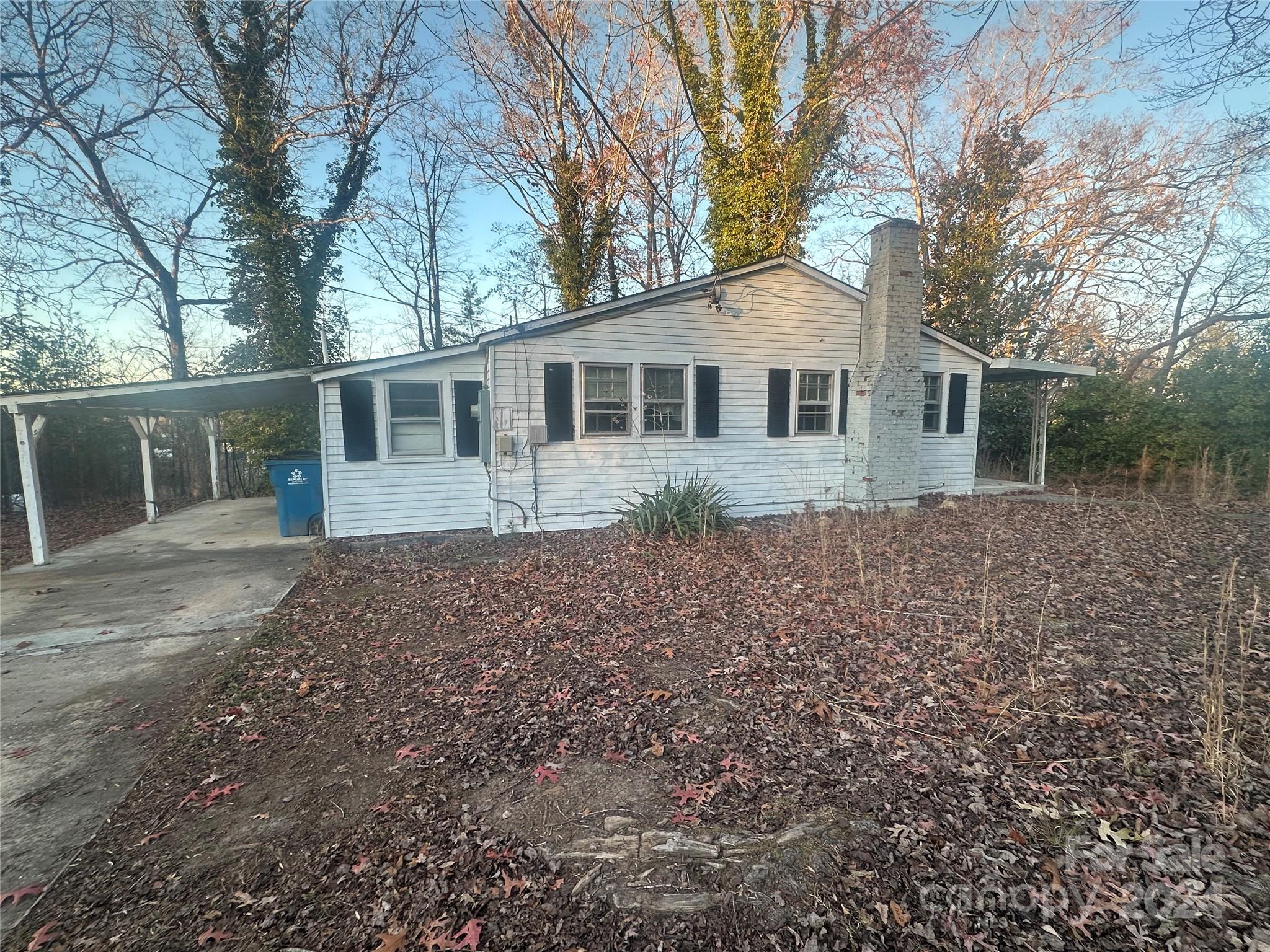2282 Crystal Drive