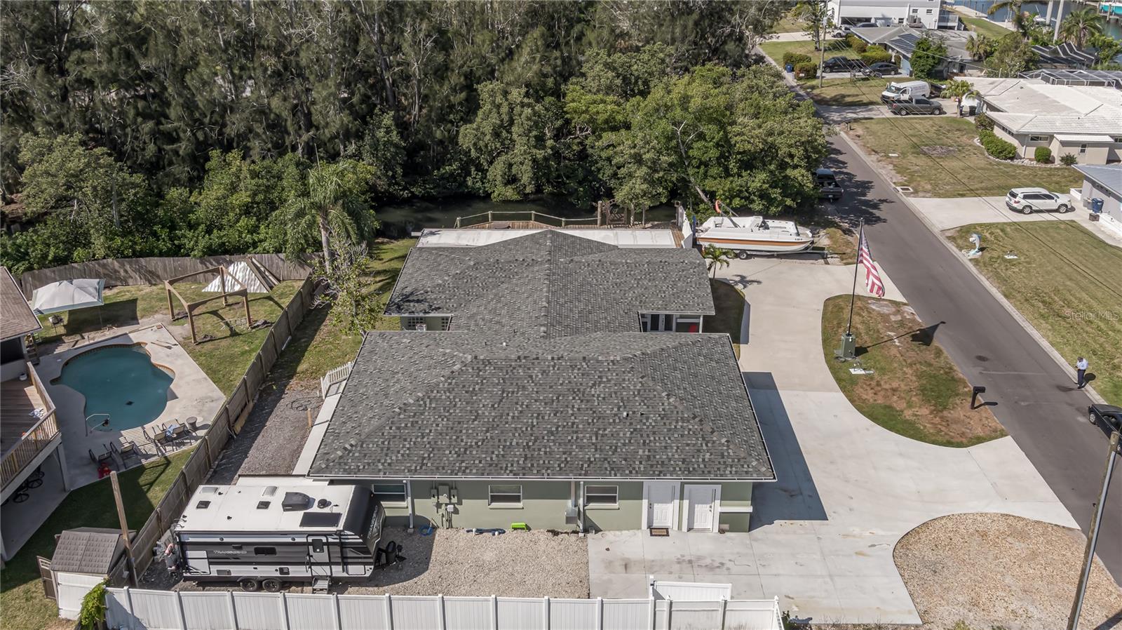 5318 Palmetto Point Drive