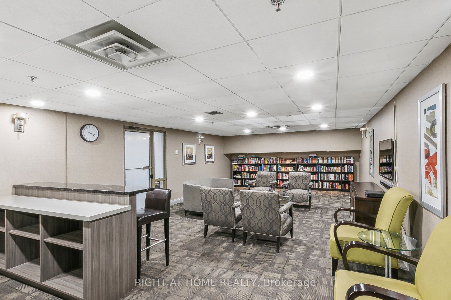 309 E Major Mackenzie Dr 1014