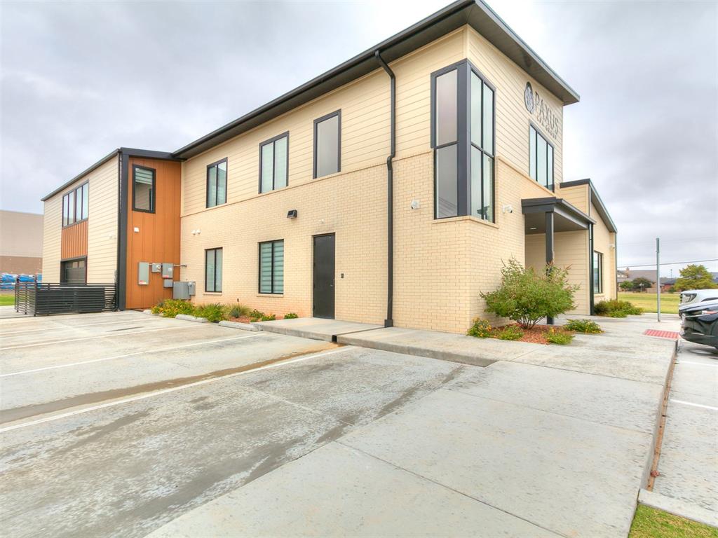 Executive Office Suites | 560 Merchant Dr | Norman, OK [SEE FLYER IN ATTACHMENTS]

Property Overview
Modern executive office suites available at 560 Merchant Drive in Norman, Oklahoma. Built in 2025, this newly constructed professional building offers bright, contemporary spaces ideal for small businesses, entrepreneurs, and remote professionals.

Property Highlights
 • Five private offices – each with a window for natural light
 • Shared amenities – conference room, kitchenette/break room, and restroom
 • Utilities included – simple, all-in-one monthly rate
 • OEC Fiber internet – high-speed connectivity included
 • Modern design – open, bright, and professional atmosphere
 • Prime location – near I-35, close to shopping, dining, and just minutes from downtown Norman

Location
Conveniently located off I-35, 560 Merchant Dr offers excellent accessibility for clients and employees. The area features a strong mix of professional offices, retail, and restaurants, providing everything you need within a short drive.

Lease Details
 • Availability: Five suites
 • Lease Type: Full Service (Utilities Included)
 • Building Location: 2nd floor
 • Available Space: 155 - 1550 SF
 • Year Built: 2025