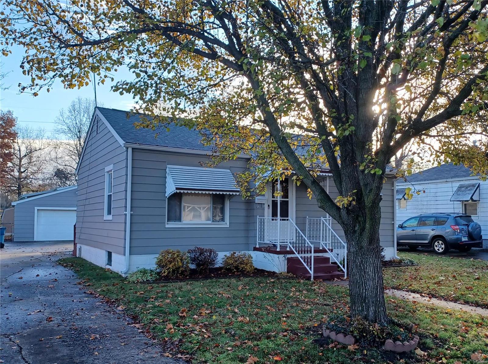 Residential for sale in Wood River, Illinois, 23071252