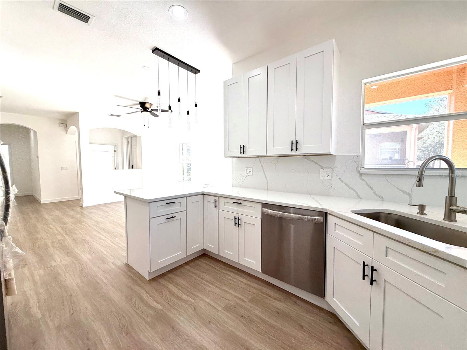 4721 1st Avenue E 4721