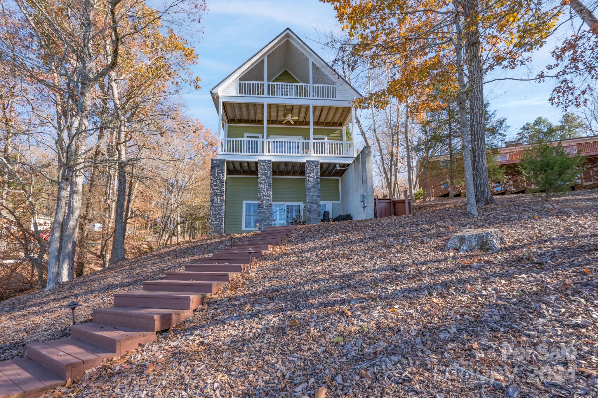 638 Deerfield Road