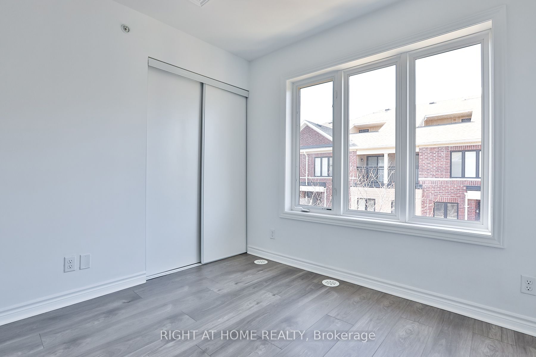 20 Carnation Ave 51
