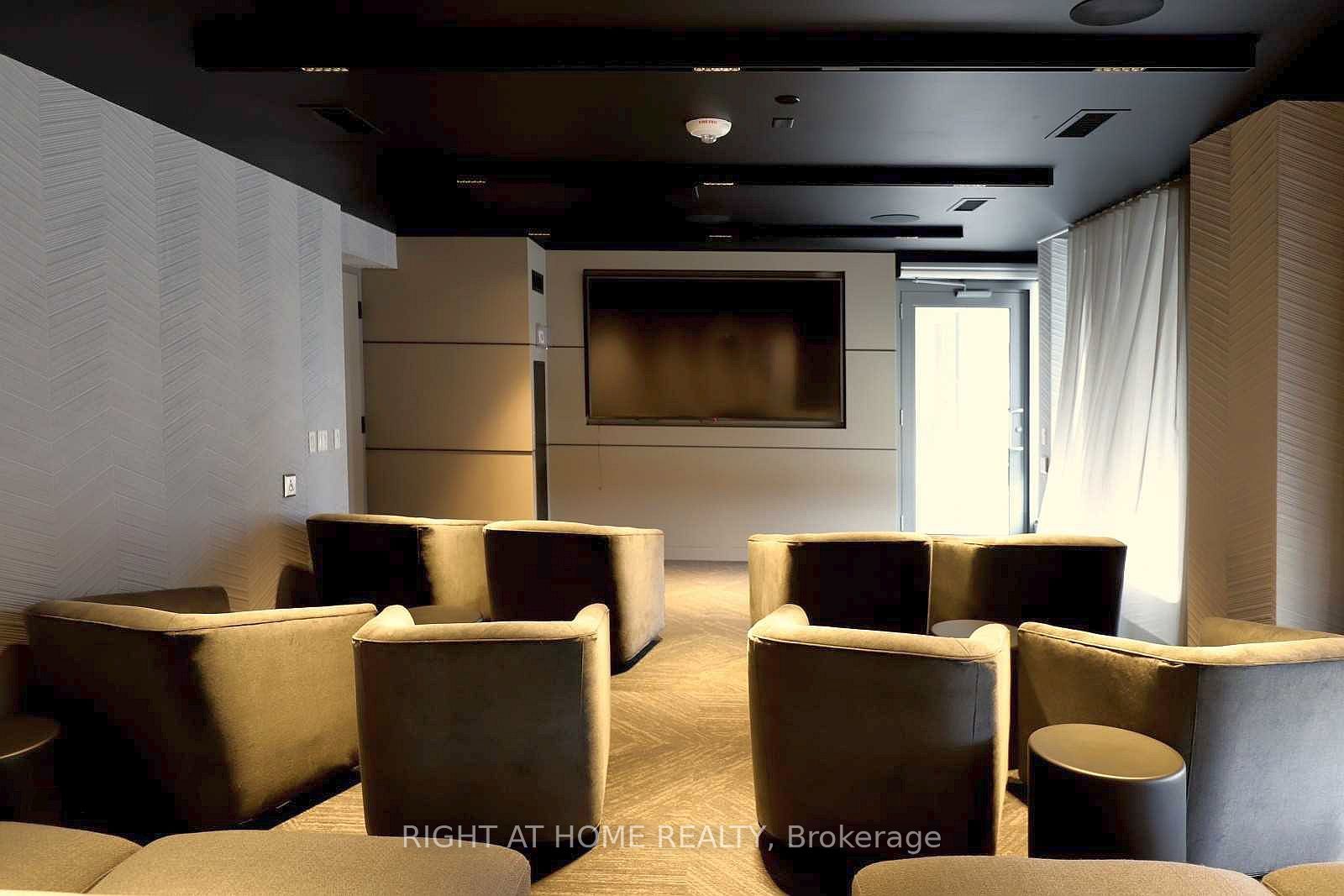 4655 Metcalfe Ave 306