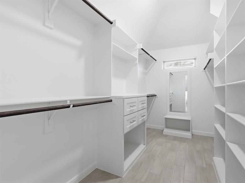 2005 Middlewood Circle