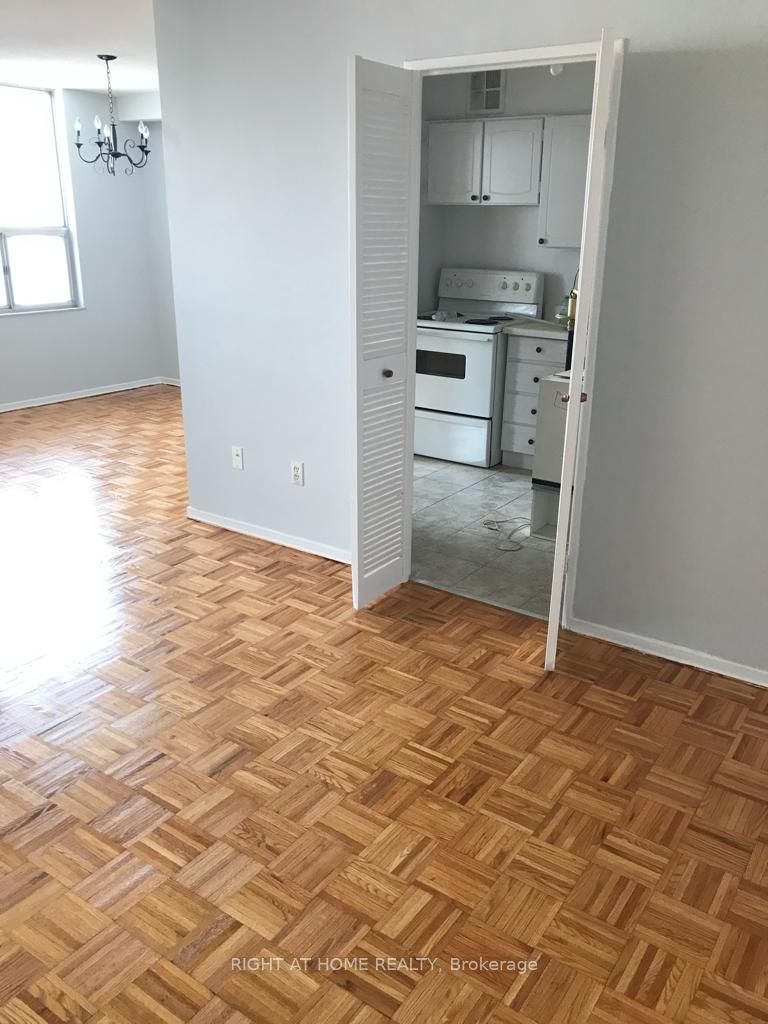20 Edgecliff Golfway N/A 1403