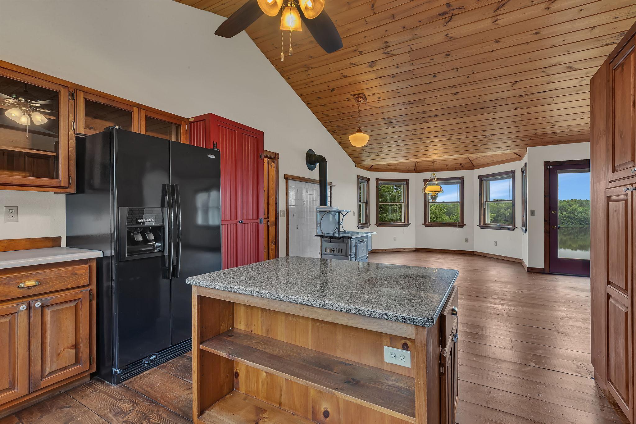 10315 Ferry Point Place NW