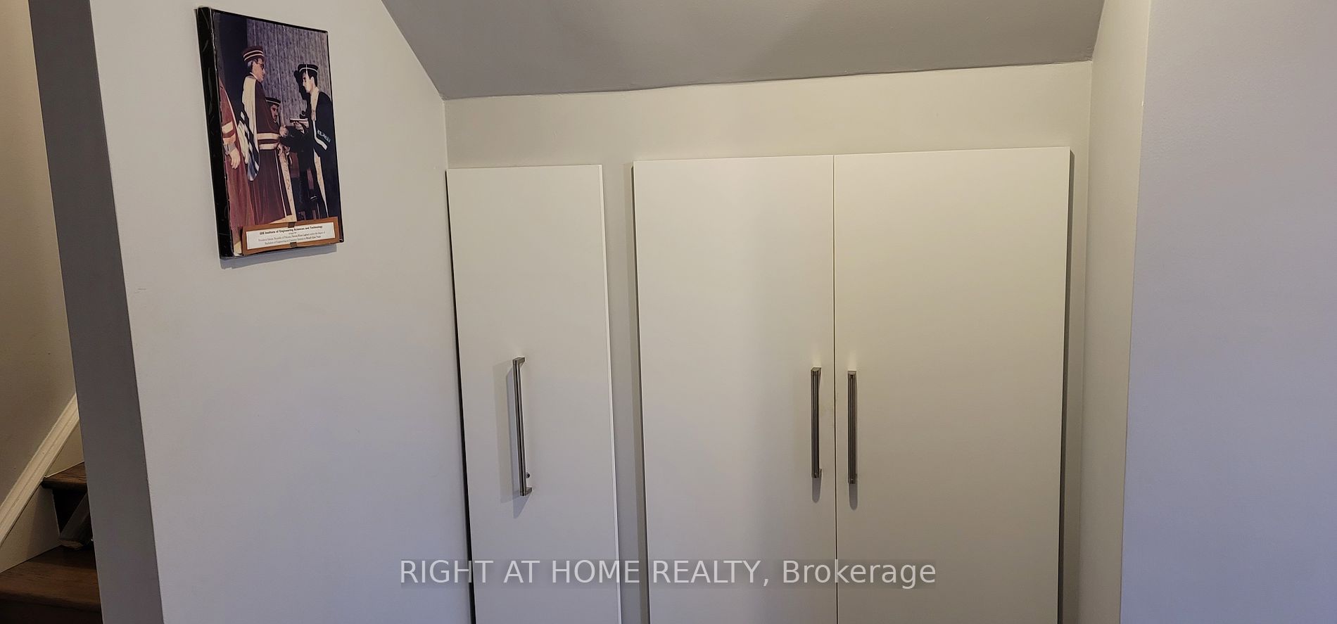 5570 Waterwind Cres
