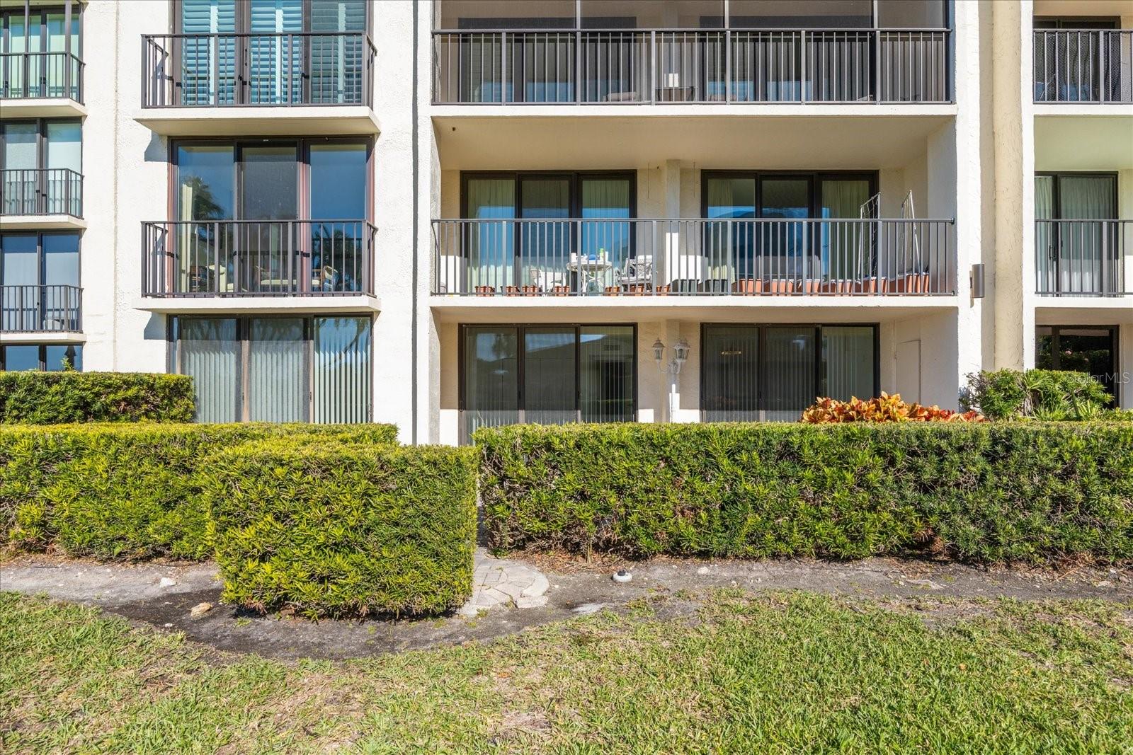 100 Oakmont Lane 101