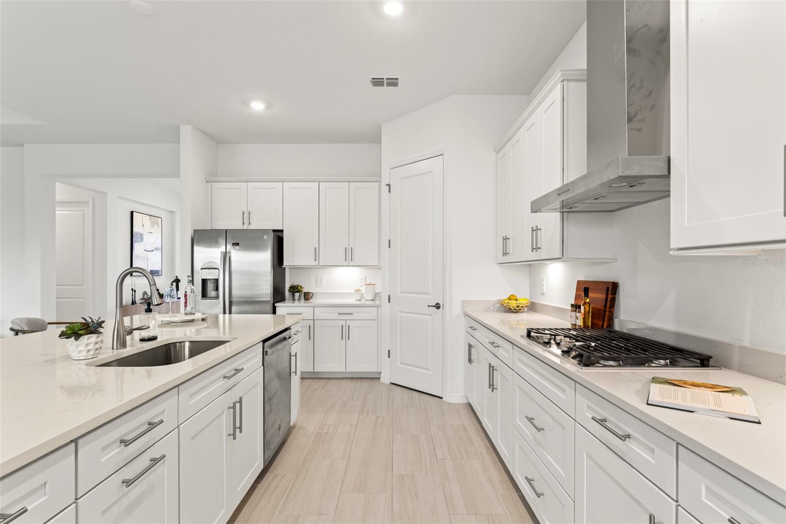 5535 Lightning Whelk Lane