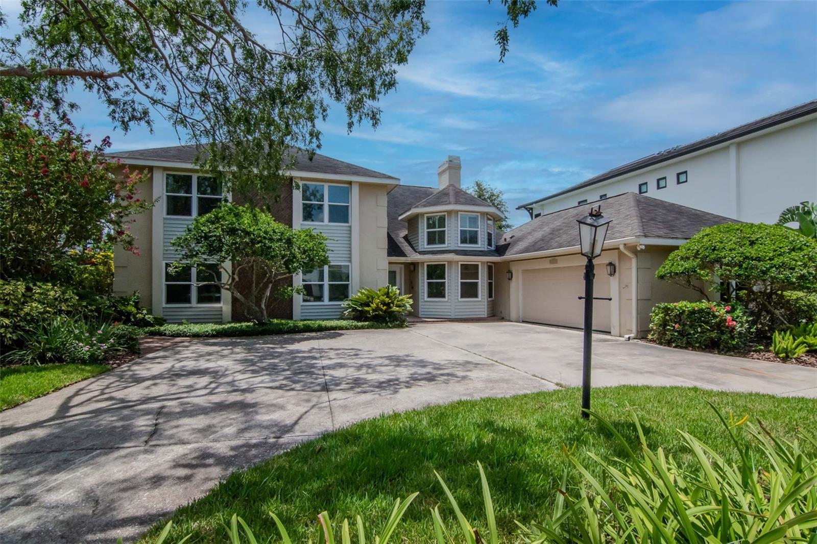 Discover an exceptional chance to move right into the prestigious Sunset Park Isles of
Tampa or build your dream home! This property has been beautifully updated and is waiting for you. 
The kitchen is always the heartbeat of a home, and
this one will certainly impress your friends and family with beautiful white wood cabinets,
stone countertops, designer backsplash and all new top-of-the-line appliances. New wood
flooring throughout is warm and inviting. Set on a generous 85’ x 130’ lot, this location is
situated in one of South Tampa’s most sought-after multimillion-dollar communities. It
boasts access to one of the area’s widest and deepest canals, making it a true haven for
boating enthusiasts! Experience stunning sunsets and captivating bay views from the dock,
perfect for sunsets. The home is part of an A+ school district, which includes Mabry
Elementary, Coleman Middle, and Plant High School. Enjoy convenient access to Tampa
International Airport- 10minute drive, the International Mall, Downtown Tampa, sports
venues, Hyde Park Village, Bayshore Boulevard, and a variety of upscale shopping and
dining options. This is your opportunity to have the lifestyle you have been dreaming about.
Don’t miss out—arrange your private tour today!