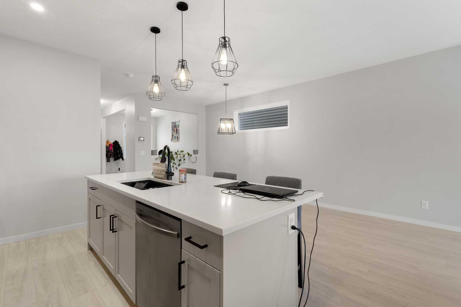 22 Edith Manor NW