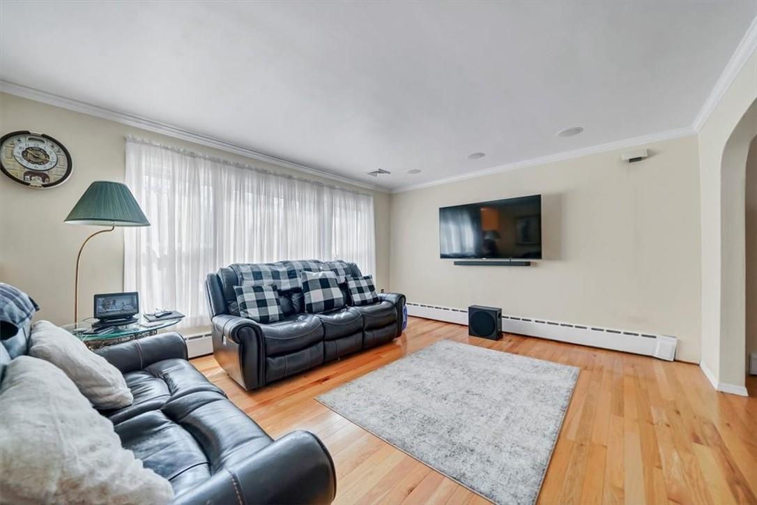 2937 Albany Post Road