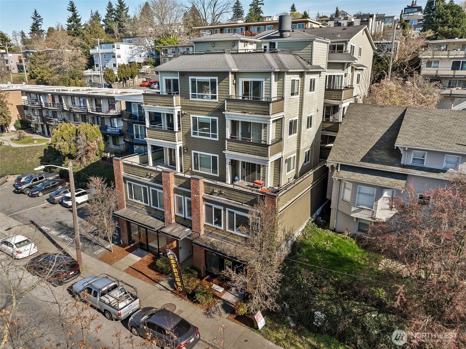 3232 15th Avenue W