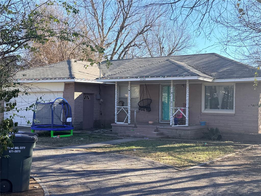 3908 Meadowview Drive