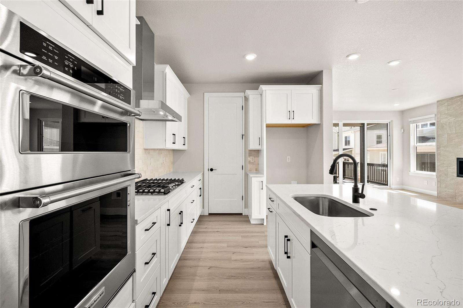 8632 Whiteclover Street