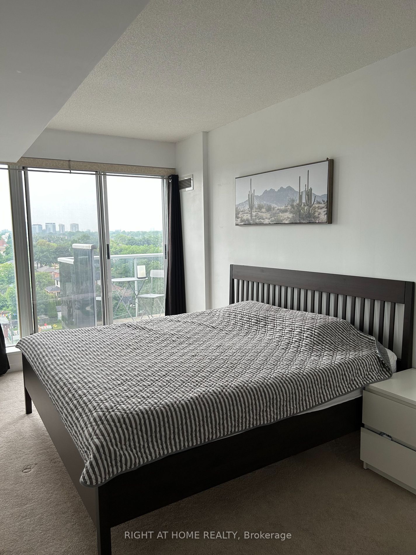 1050 The Queensway Ave 808