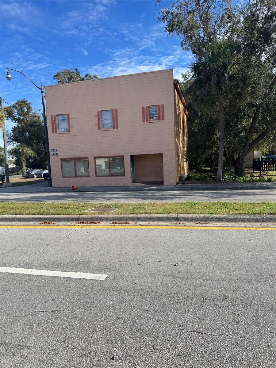 1215 N Main Street, Kissimmee, FL