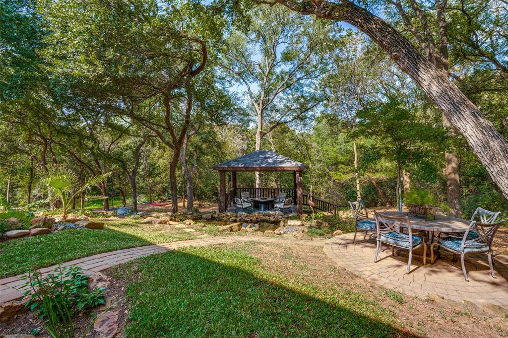 2403 Amberleaf Court