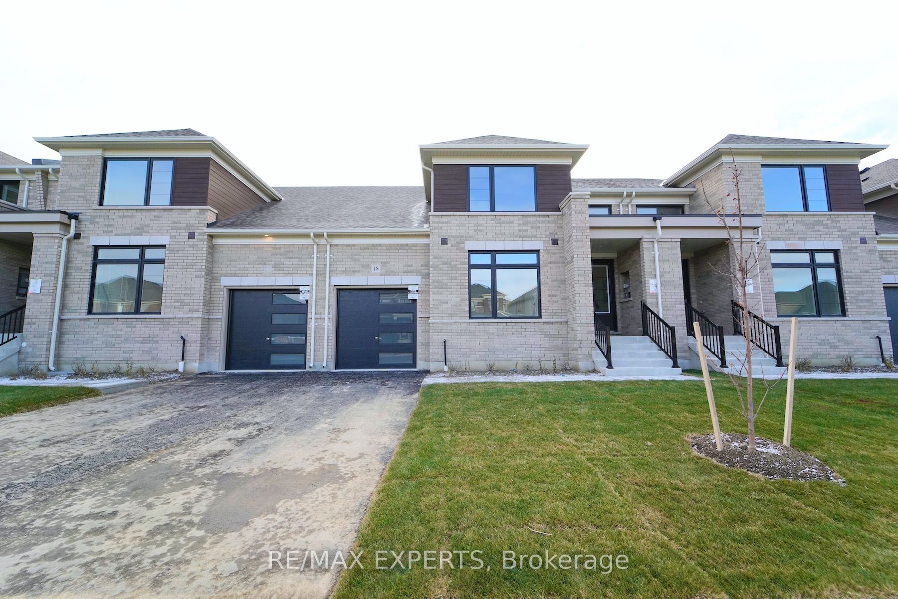 18 Mayapple St