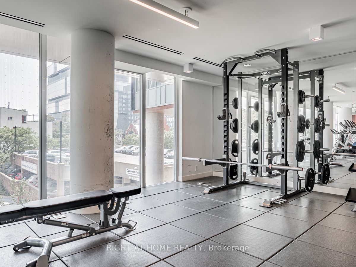120 Parliament St 405