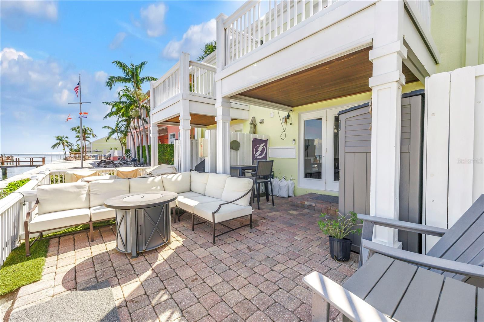 4982 Coquina Key Drive SE