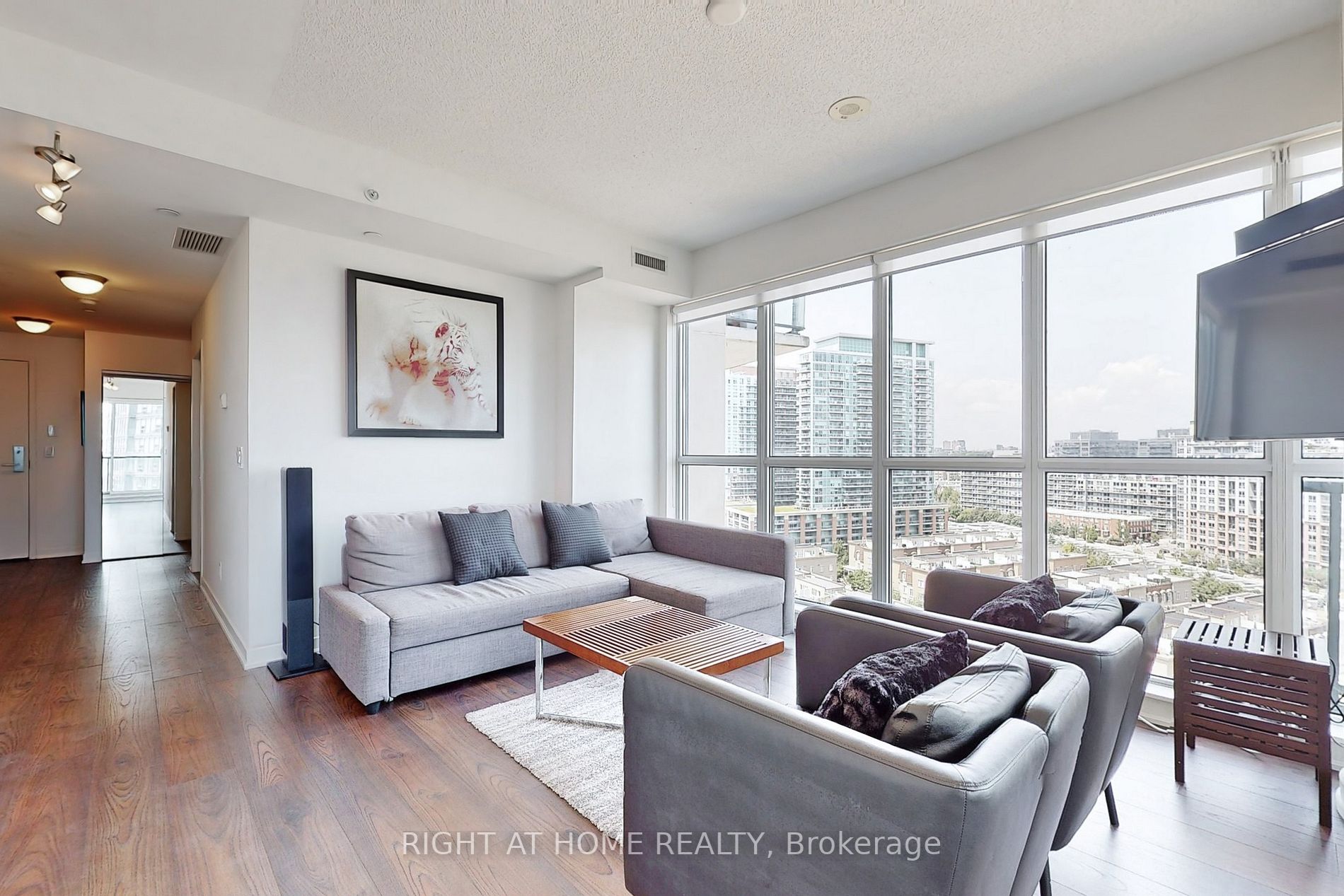 51 East Liberty St 1304