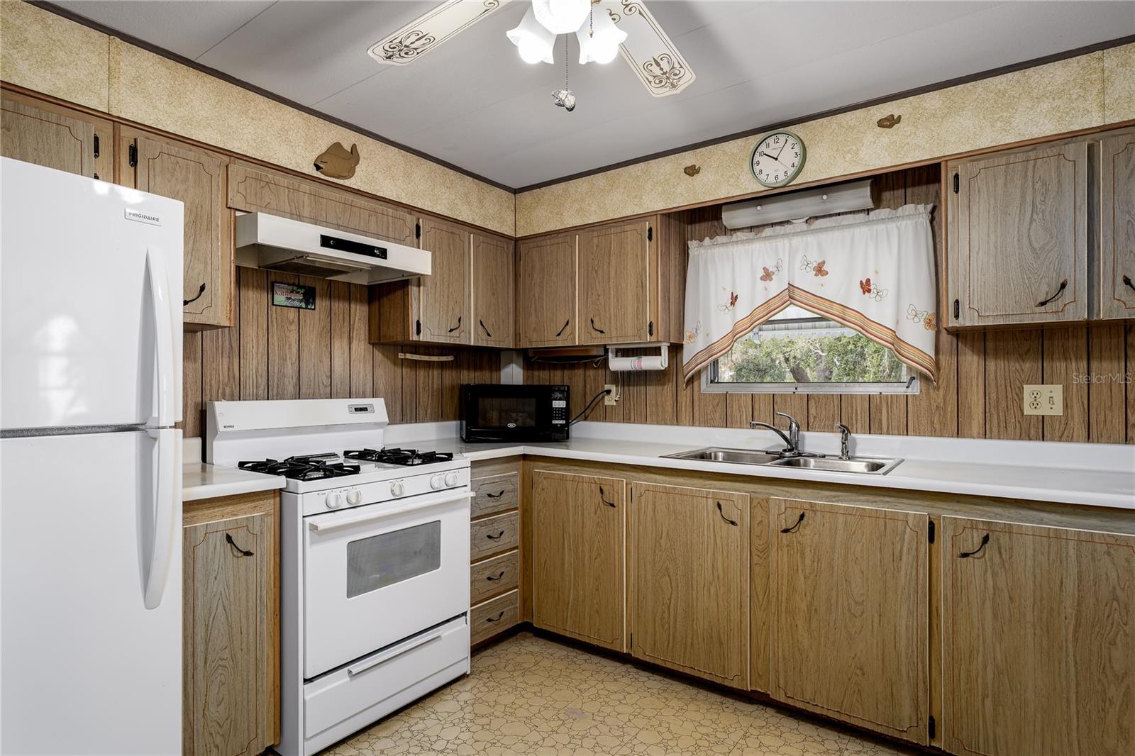 7704 Terra Siesta Boulevard