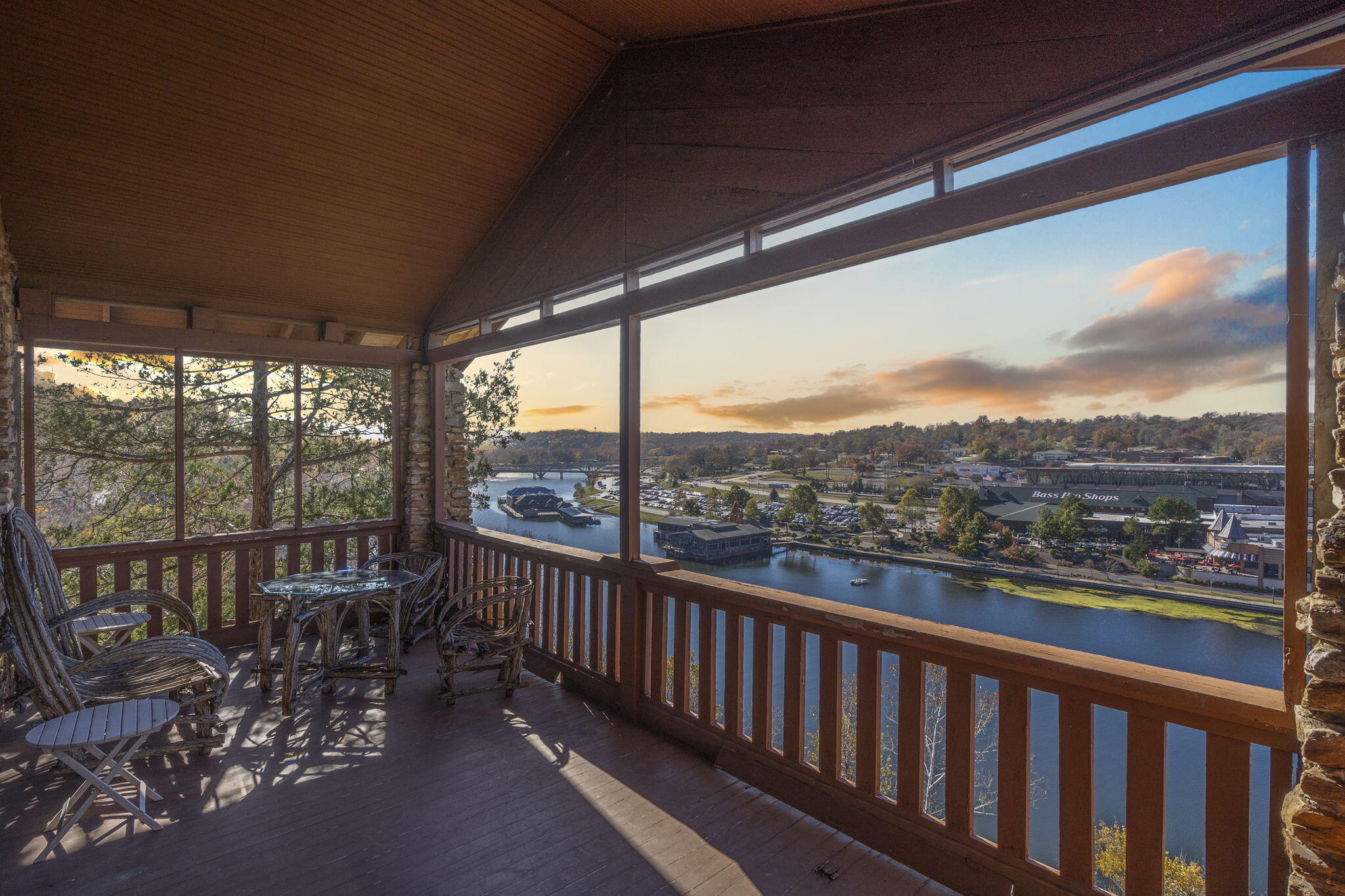 220 Angels Trail