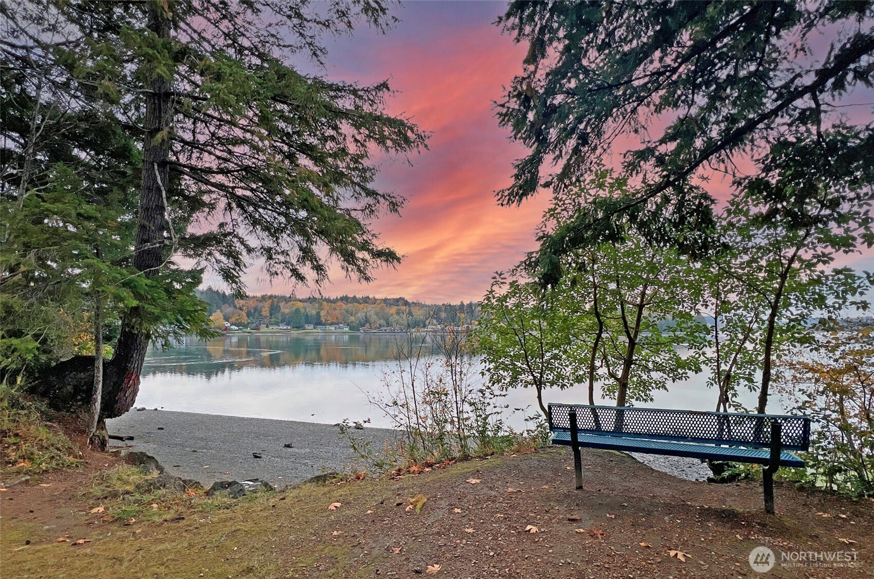 70 E Larchmont Place