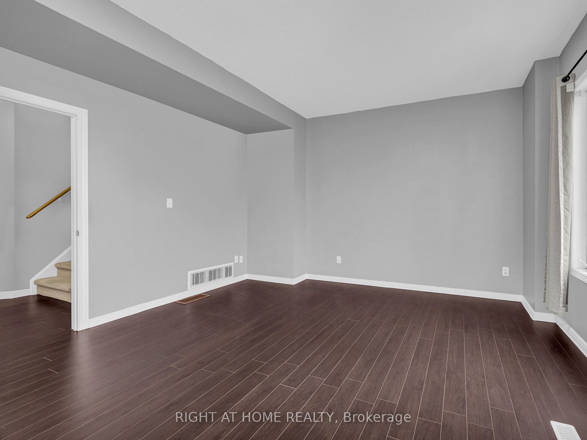 162 W Bayly St