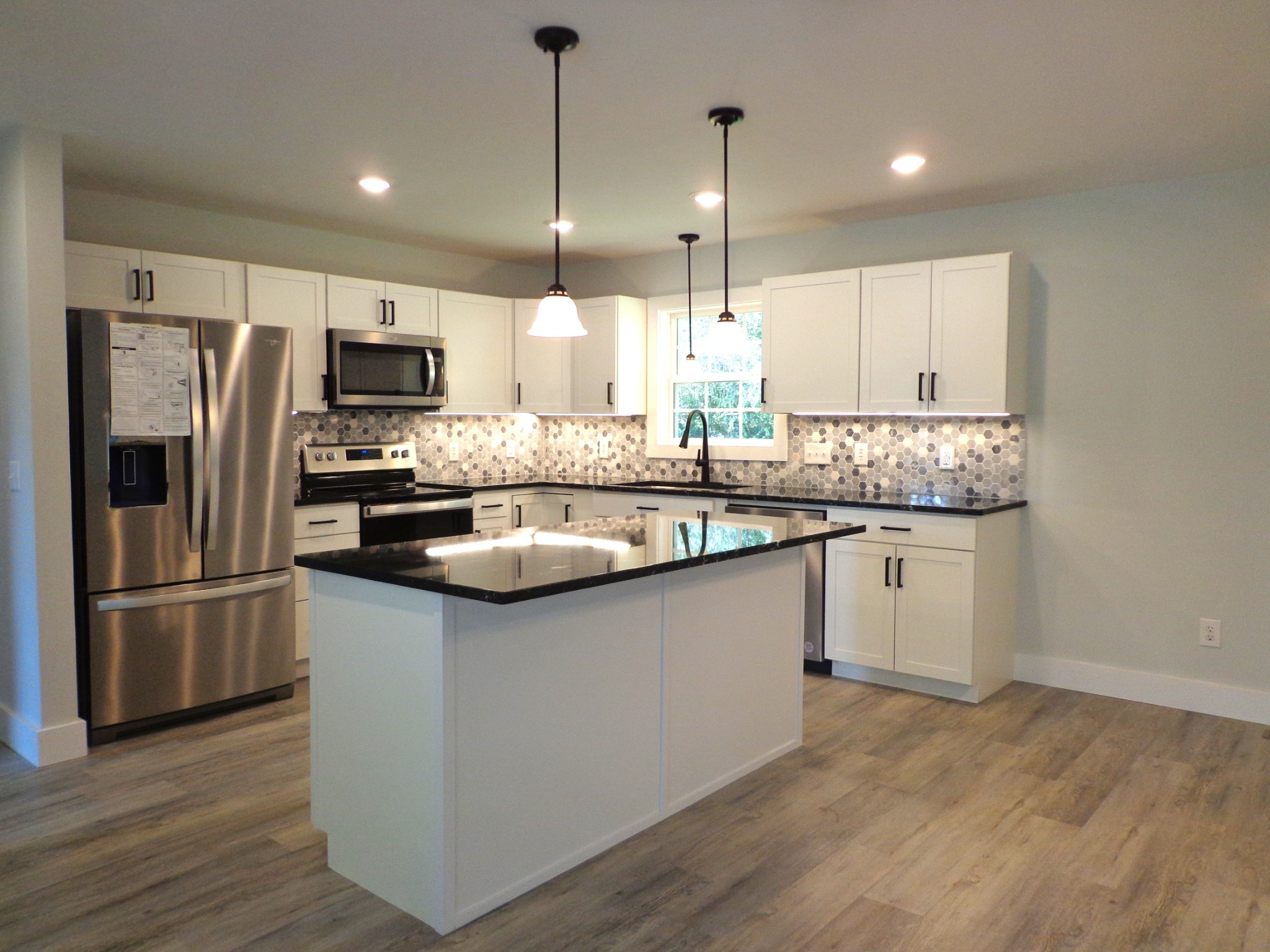 32 Circle Dr