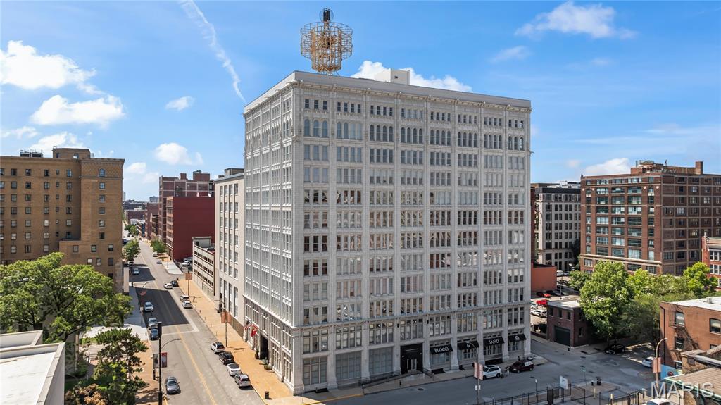 1501 Locust 905