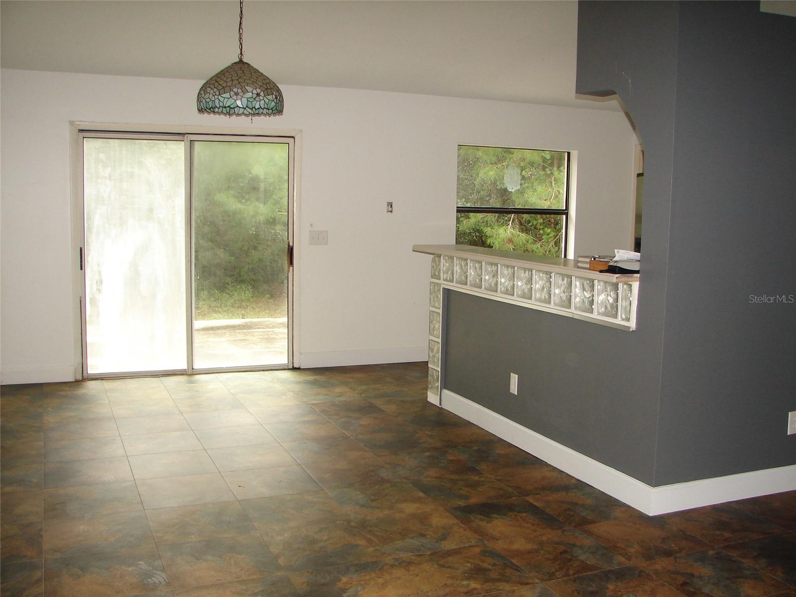77 Freeport Lane