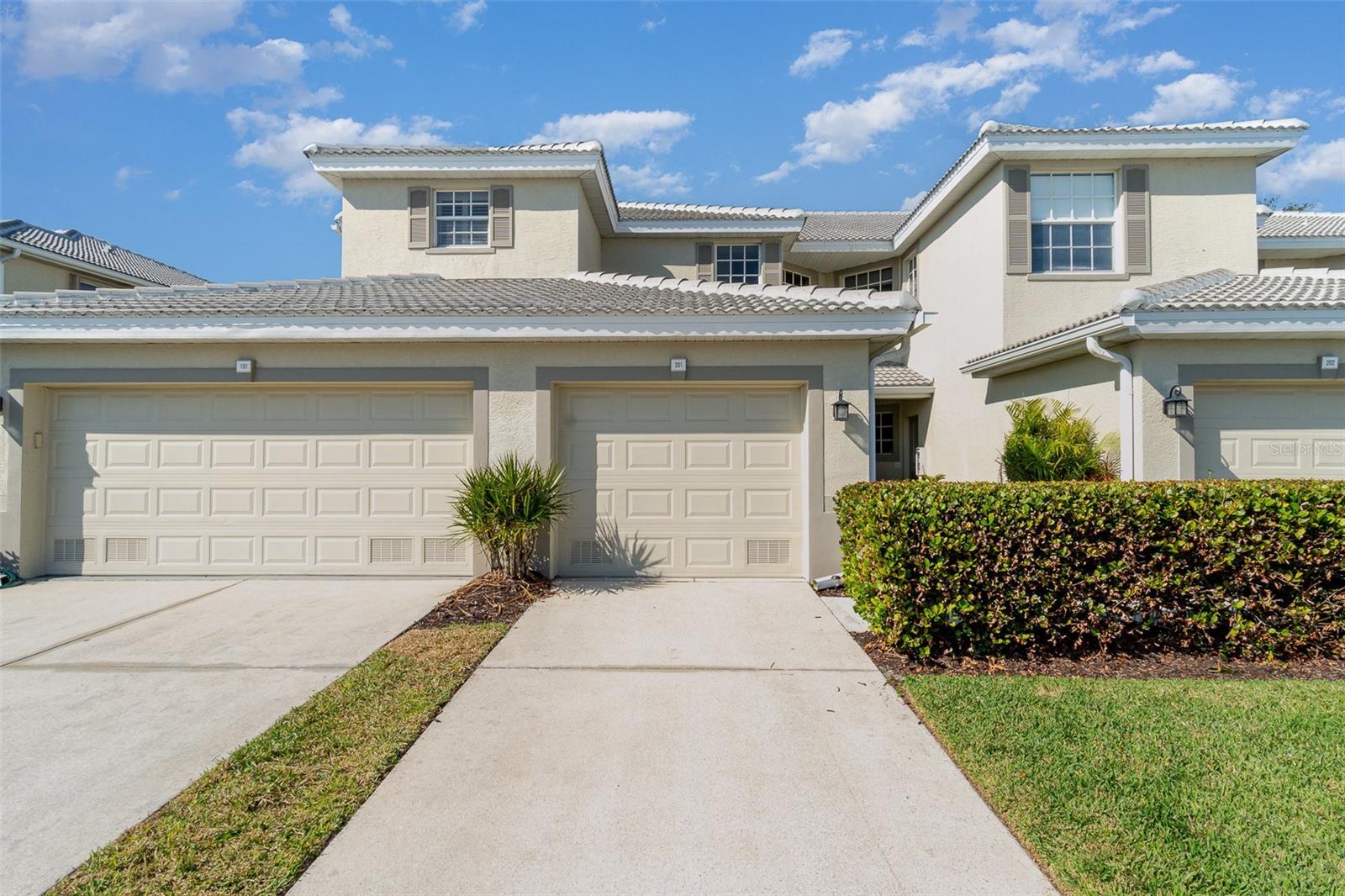 3323 Grand Vista Court 201