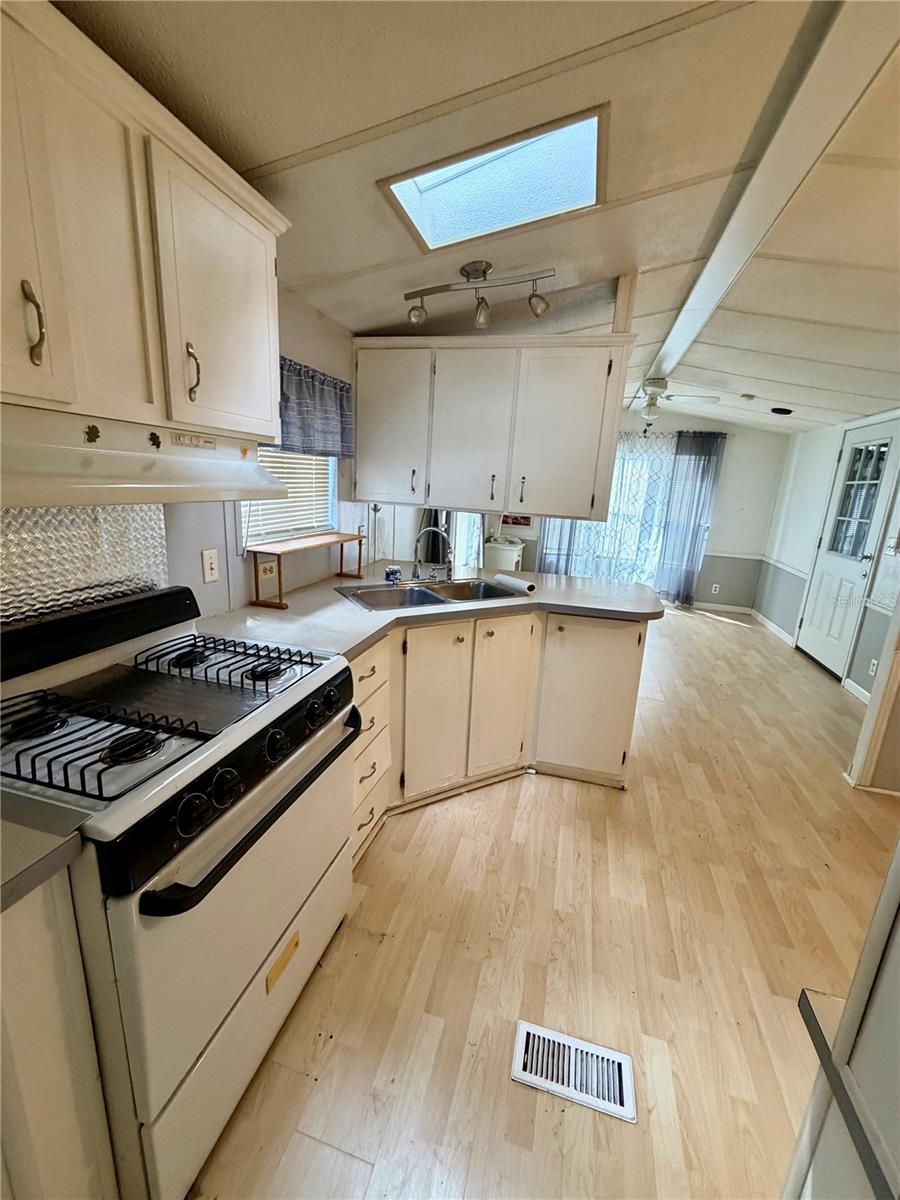 3000 Clarcona Road 605
