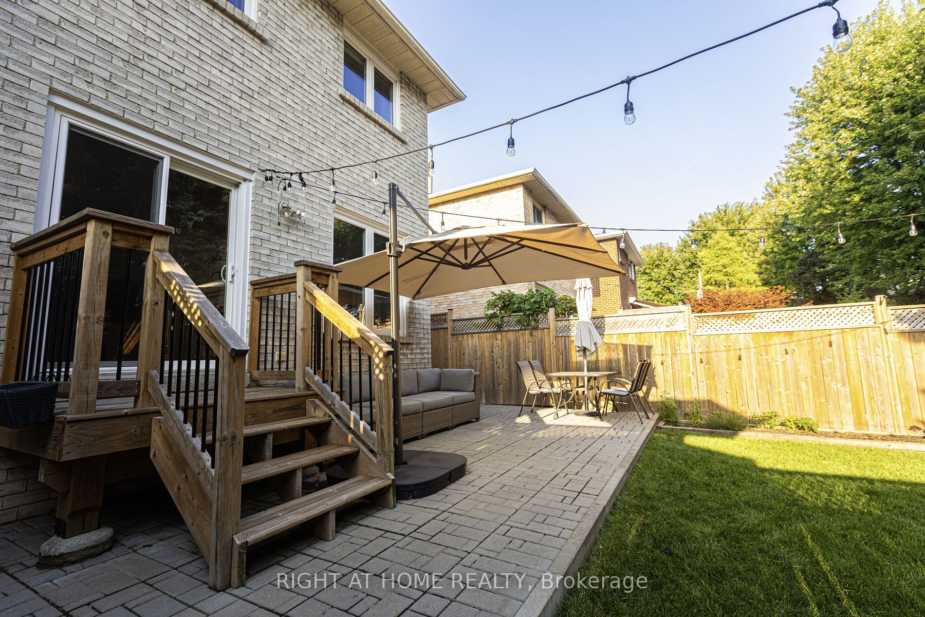 142 Maberley Cres