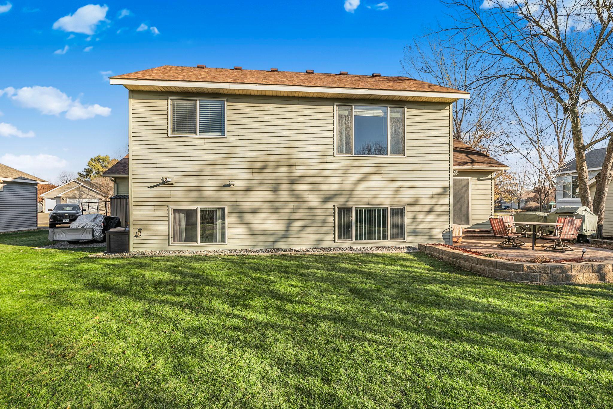 1083 Lawrence Circle