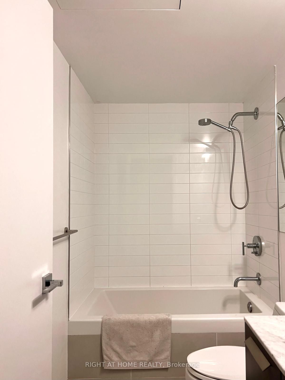 42 E Charles St 2802