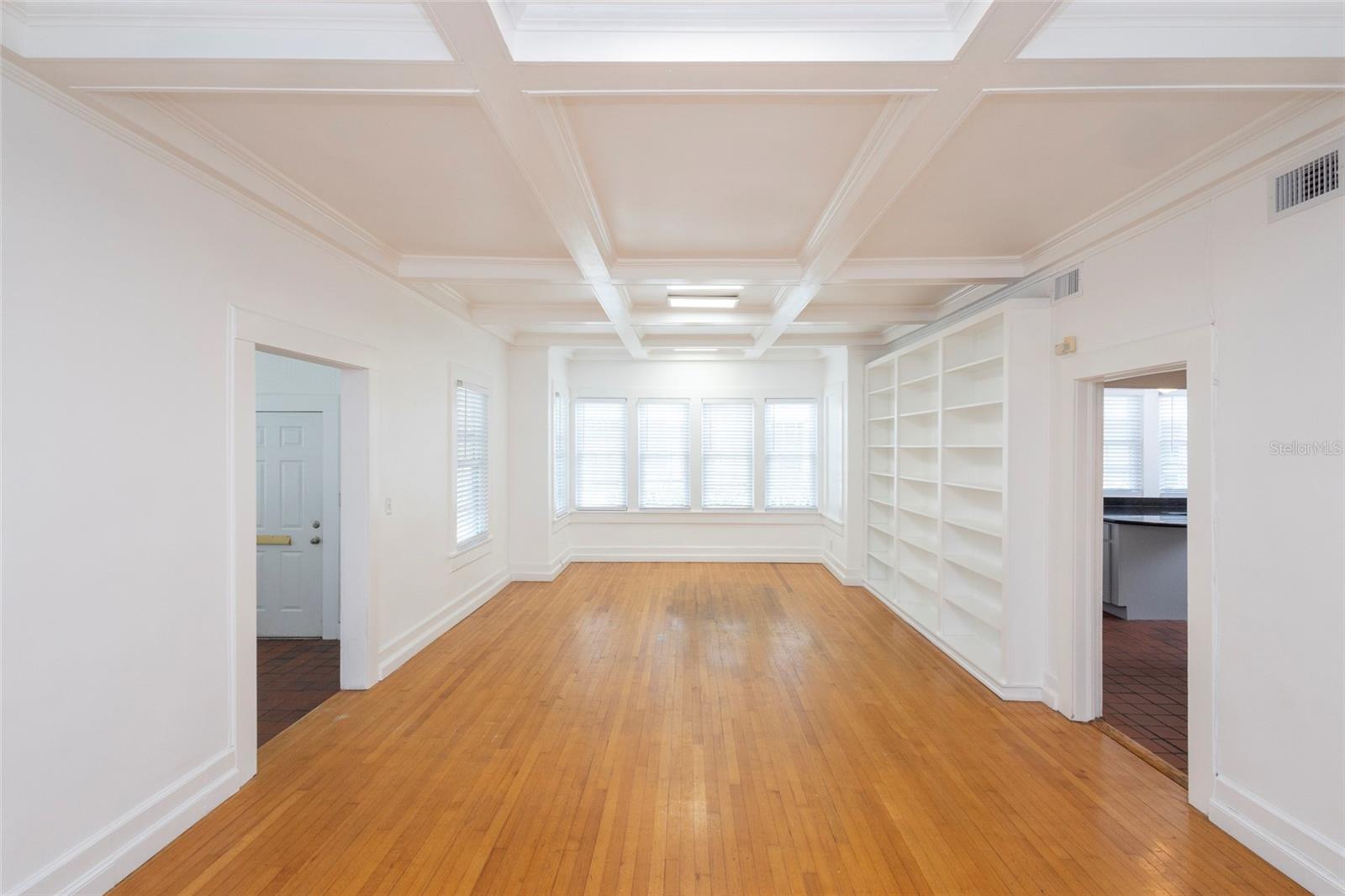 3012 W Sitios Street